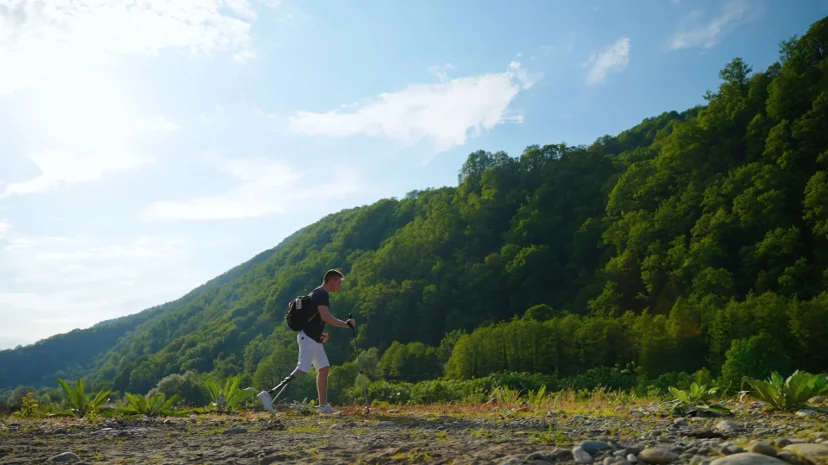 Microprocessor knee restores confidence on uneven terrain